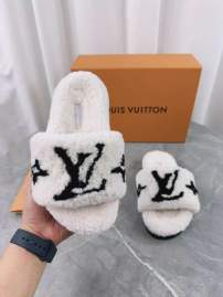 Picture of Louis Vuitton Slippers _SKULVsz34-403554.5cmmnf1006
